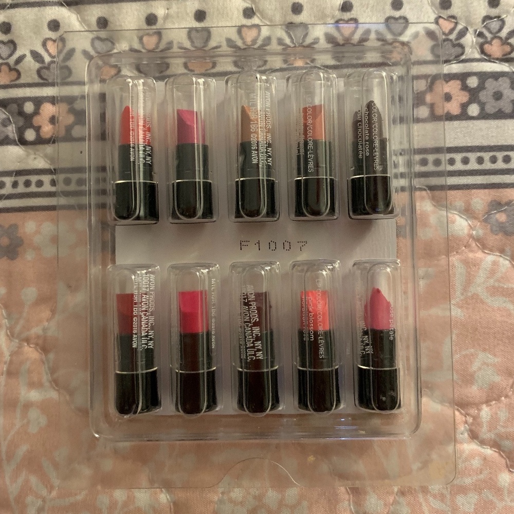 Avon 10 Piece Ultra Hydrating Lip Color Samples